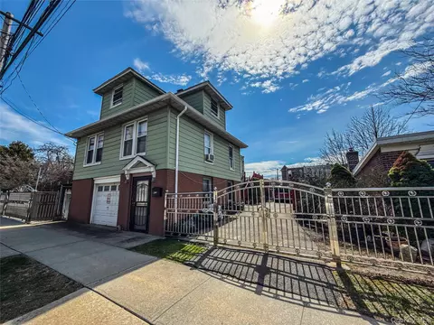 2068 Hermany Ave, New York, NY 10473