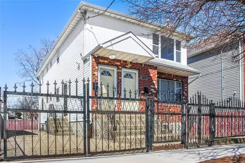 163-49 Phroane Ave, New York, NY 11433