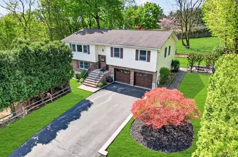 8 Cartwright Rd, Stony Point, NY 10980