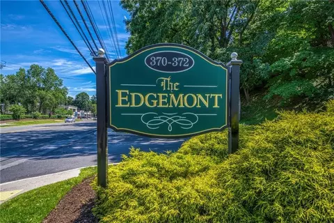 372 Central Park Ave #2V, Scarsdale, NY 10583