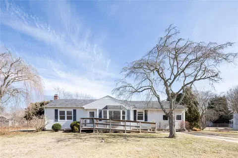 1720 Carroll Ave, Peconic, NY 11958