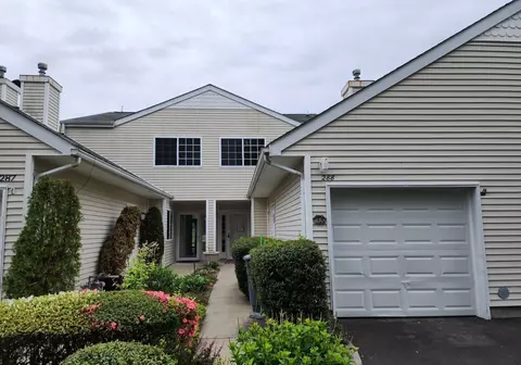 288 Ranch Cir, Manorville, NY 11949