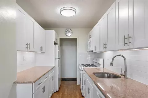 2550 Olinville Ave #10C, New York, NY 10467