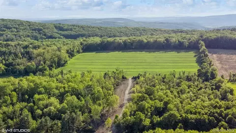 1 Skunks Misery Road, North East, NY 12546