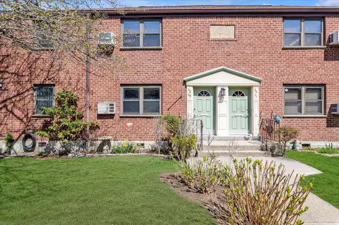 56-09 Douglaston Pkwy #1ST, Douglaston, NY 11362