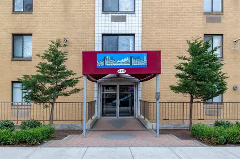 420 64th St #4A, Brooklyn, NY 11220