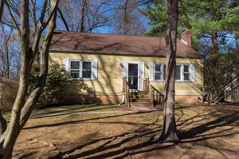 47 Alda Dr, Poughkeepsie, NY 12603