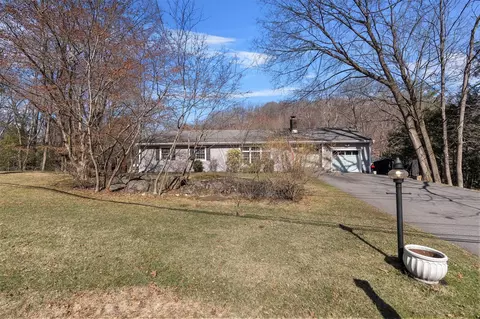 205 Cleveland Dr, Cortlandt, NY 10520