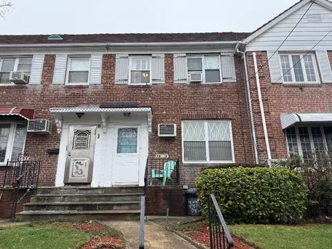 75-14 Utopia Pkwy, New York, NY 11366