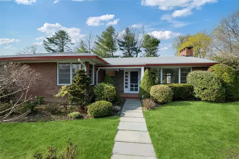 74 Carthage Rd, Scarsdale, NY 10583