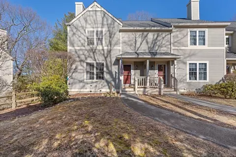 4901 Applewood Cir, Carmel Hamlet, NY 10512