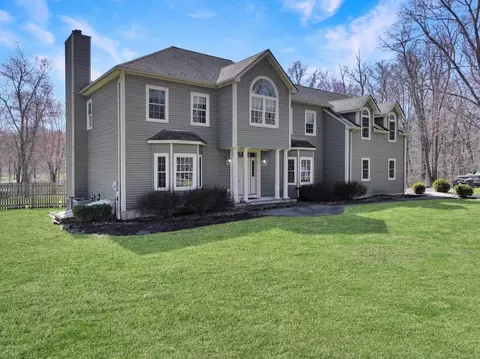4 Cooper Ln, Hamptonburgh, NY 10916