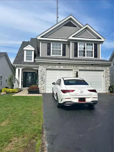 29 Perri Cir, Middle Island, NY 11953