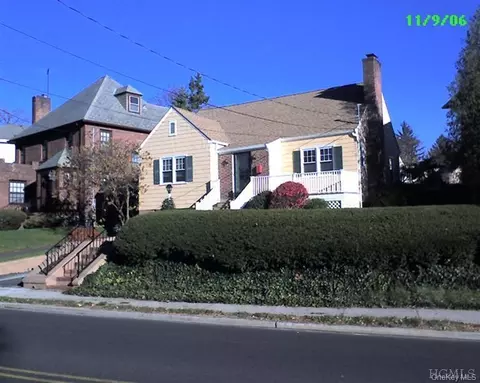 263 N Regent St, Port Chester, NY 10573