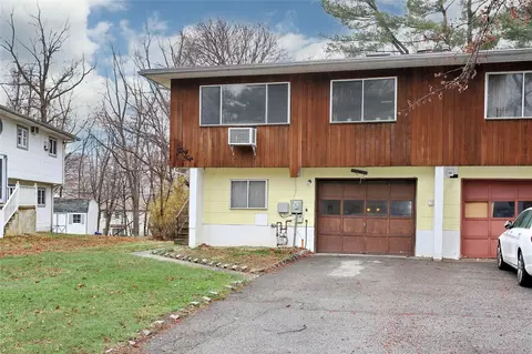 34 Phyllis Dr, Pomona, NY 10970