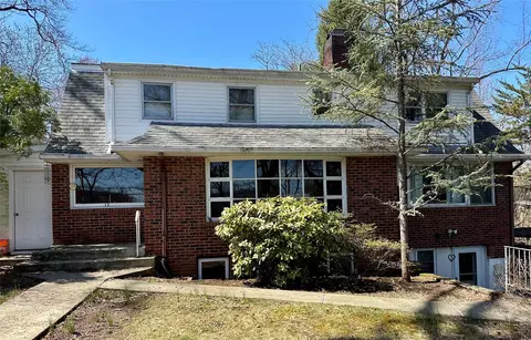 12 Massachusetts Ave, Clarkstown, NY 10920