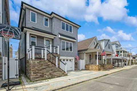 93 Nebraska St, Long Beach, NY 11561