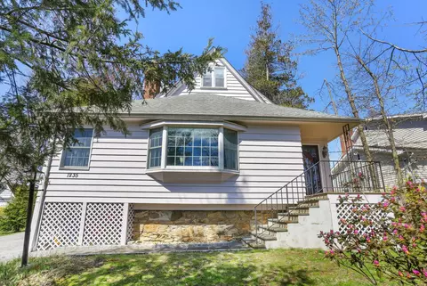 1235 Post Rd, Scarsdale, NY 10583