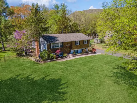 3 Cottage Ln, Ramapo, NY 10901