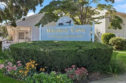 10 Whalers Cv, Babylon, NY 11702