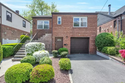 158 Kimball Ter, Yonkers, NY 10704