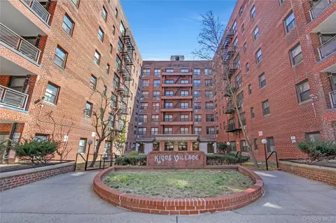 1165 54th St #6Z, Brooklyn, NY 11234