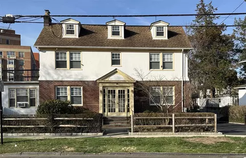 111 Leland Ave, New Rochelle, NY 10805