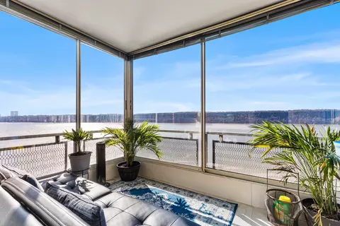 2621 Palisade Ave #9B, New York, NY 10463