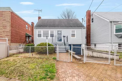 3042 Harding Ave, New York, NY 10465