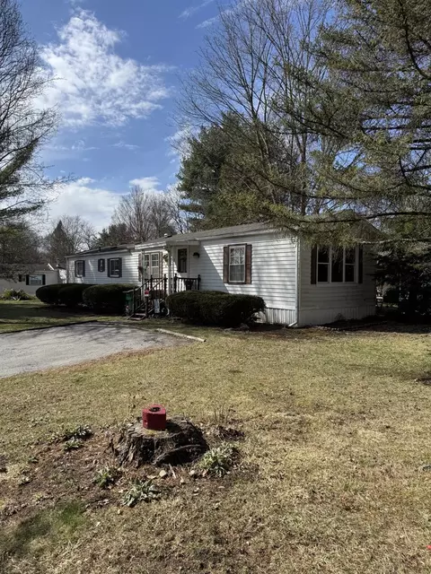 30 Elm Ln, Pleasant Valley, NY 12569