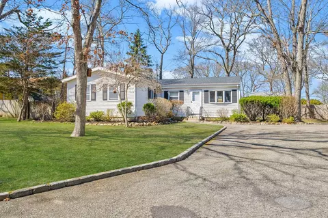 7 Williams St, Centereach, NY 11720
