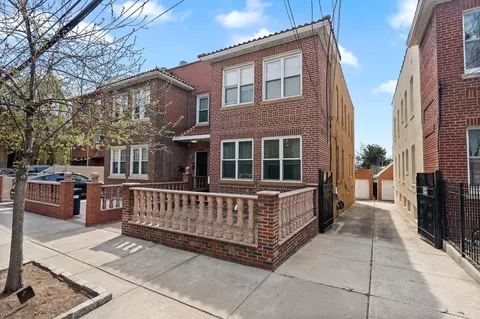4612 25th Ave, New York, NY 11103