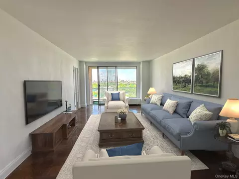 61-20 Grand Central Pkwy #A1402, Forest Hills, NY 11375
