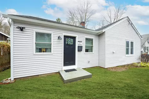 6 De Laval Pl, Poughkeepsie, NY 12601
