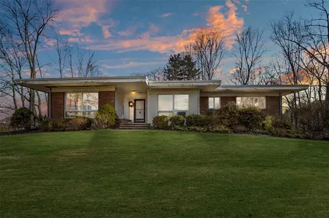 3 Woodward Rd, Poughkeepsie, NY 12603