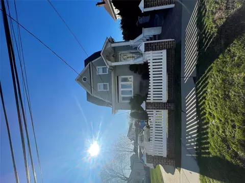 98 Hillsboro Ave, Elmont, NY 11003