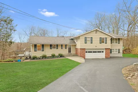 23 Cross Ridge Rd, New Castle, NY 10514