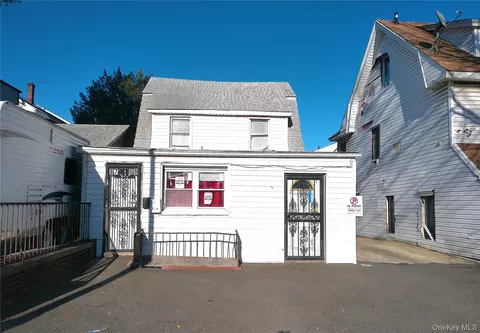8709 150 St, Jamaica, NY 11435