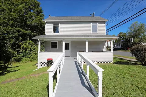 110 W Bridge St, Saugerties, NY 12477