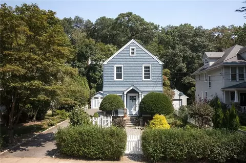 14 Rosedale Ave, Greenburgh, NY 10706