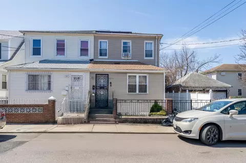 118-12 189th St, New York, NY 11412