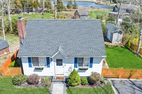 1500 Grand Ave, Mattituck, NY 11952