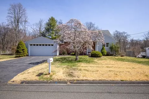 74 Cara Dr, Orangetown, NY 10965
