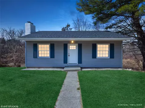10 Albertson Rd, Marlboro, NY 12542