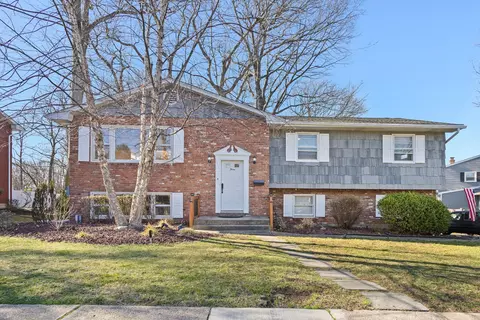 3 Helaine Ct, Orangetown, NY 10962