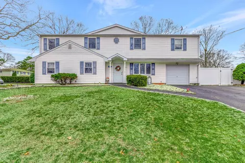 185 Bicycle Path, Selden, NY 11784