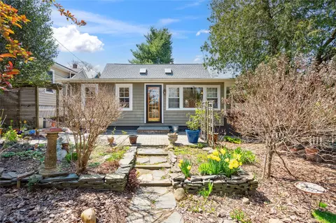 114 Dubois Ave, Sea Cliff, NY 11579