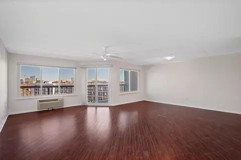 100 High Point Dr #802, Greenburgh, NY 10530