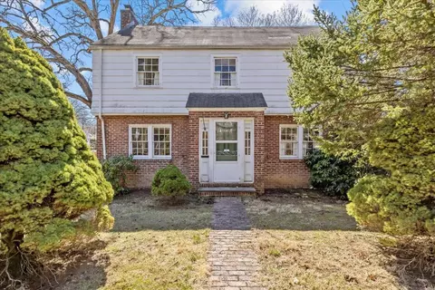 60 Ravensdale Rd, Greenburgh, NY 10706