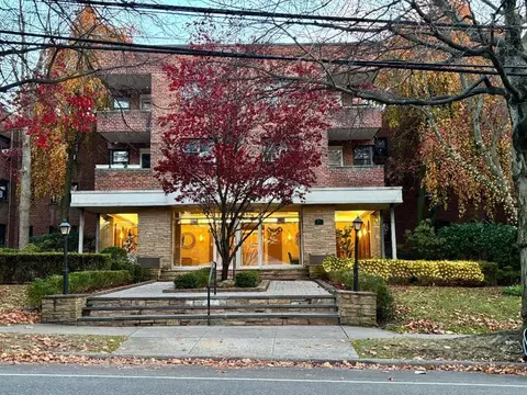 30 Grace #LL-1, North Hempstead, NY 11021